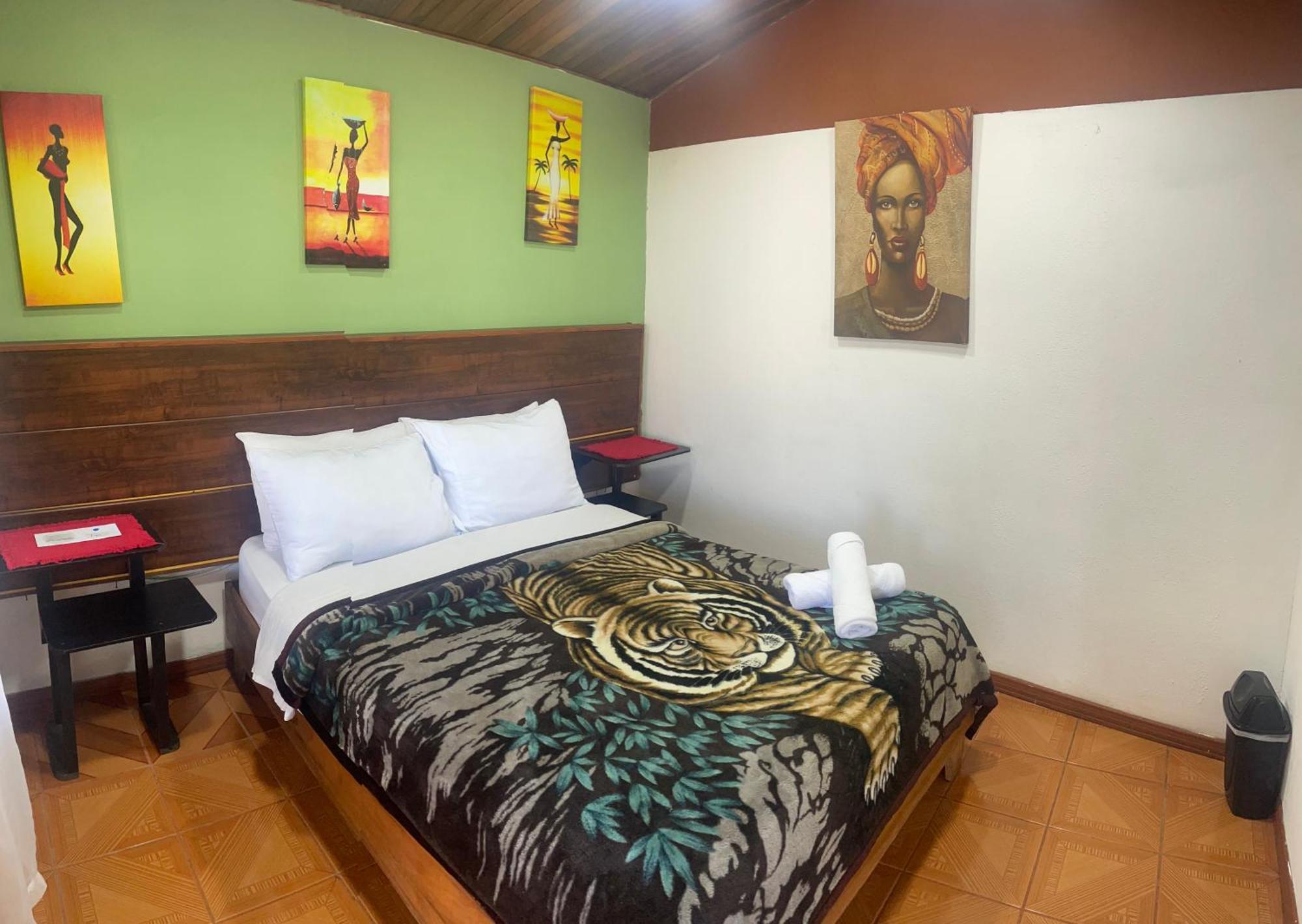 Cabinas Vista Al Golffo Monteverde Exterior photo